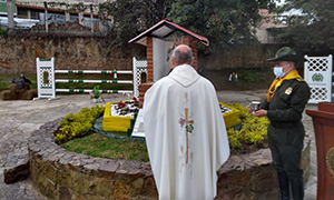 bendicion de la Virgen del Carmen en la Escuela de Equitacion